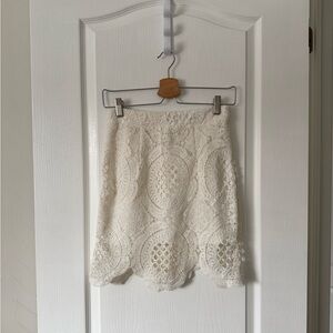 Glamorous lace cream skirt